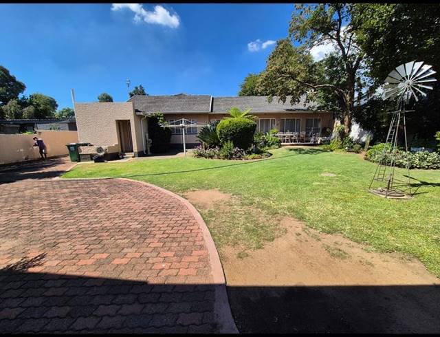 4 BEDROOM HOUSE FOR SALE IN RACEVIEW